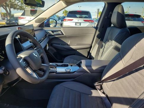 New 2026 Mitsubishi Outlander SE image 20
