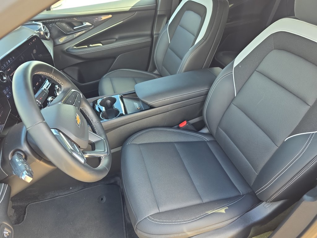 Used 2024 Chevrolet Blazer EV LT AWD/4WD image 13