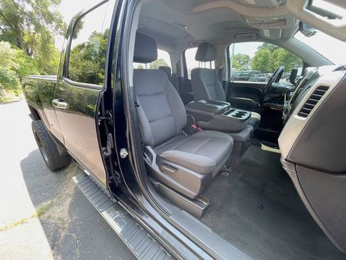 Used 2018 GMC Sierra 1500 SLE w/ SLE Value Package AWD/4WD image 25