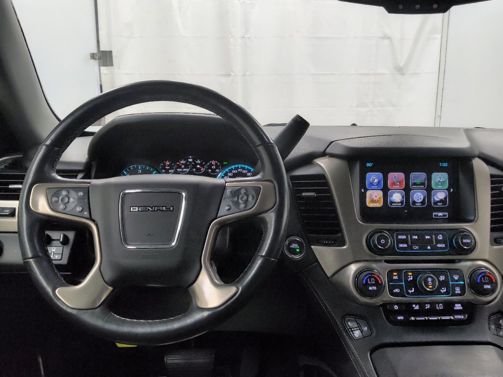 Used 2019 GMC Yukon Denali w/ Denali Ultimate Package RWD image 22