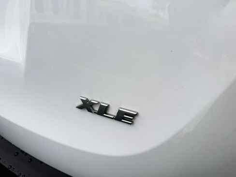 Used 2015 Toyota RAV4 XLE FWD image 4