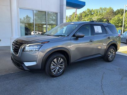 Used 2025 Nissan Pathfinder SV