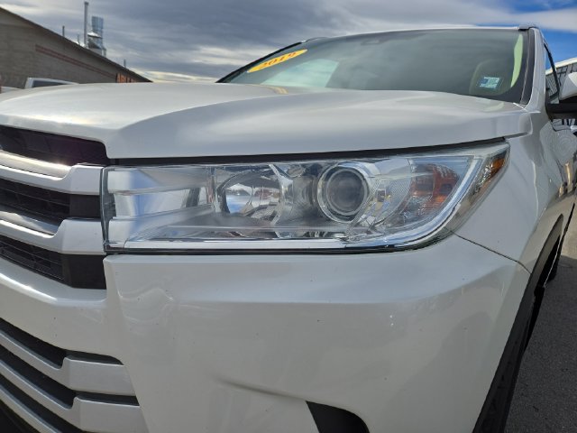 Used 2019 Toyota Highlander XLE AWD/4WD image 7