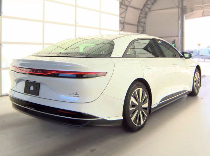 Used 2024 Lucid Air Grand Touring AWD/4WD image 3