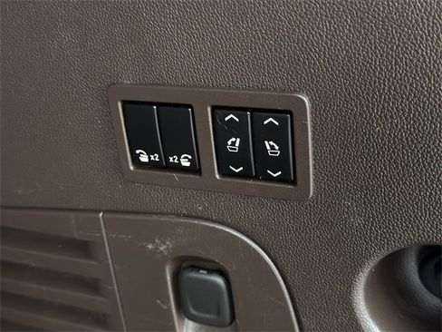 Used 2017 GMC Yukon Denali w/ Open Road Package image 33