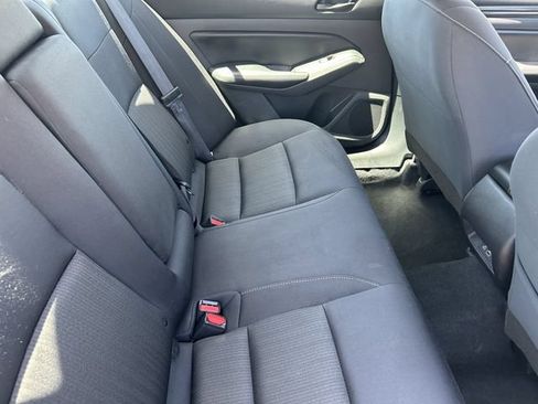 Used 2024 Nissan Altima 2.5 SV FWD image 13