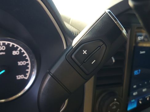 Used 2022 Ford F150 XLT w/ Equipment Group 302A High image 15