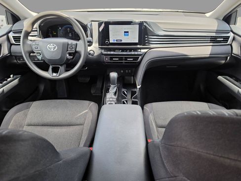 Used 2025 Toyota Camry LE FWD image 9