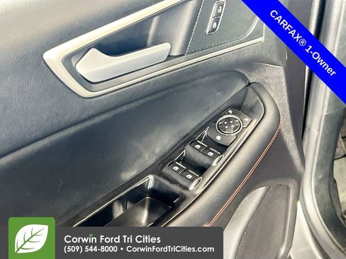 Used 2020 Ford Edge ST-Line w/ Cold Weather Package image 12