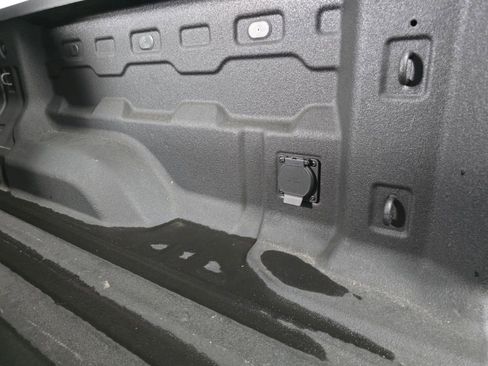 Used 2025 GMC Canyon AT4 w/ AT4X Package image 20