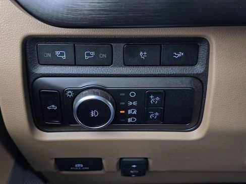 Used 2024 Ford F250 Lariat AWD/4WD image 21