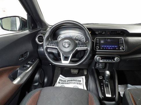 Used 2019 Nissan Kicks SR FWD image 14