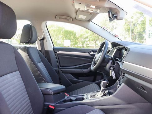 Used 2024 Volkswagen Jetta S image 17