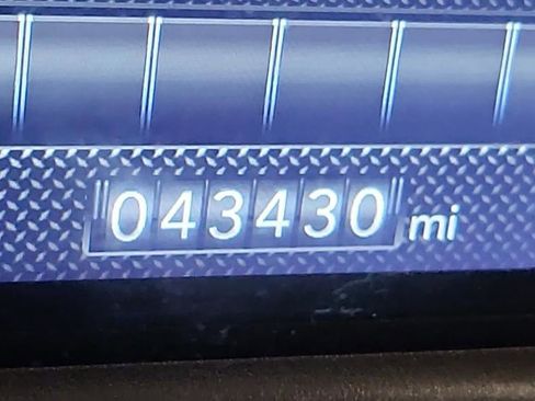 Used 2022 RAM 1500 Limited w/ Night Edition image 2