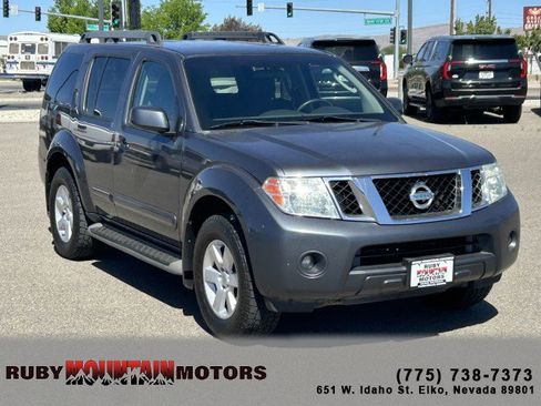 Used 2010 Nissan Pathfinder SE AWD/4WD image 1