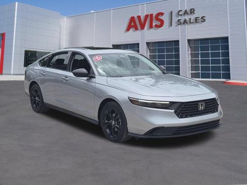 Used 2025 Honda Accord SE image 3