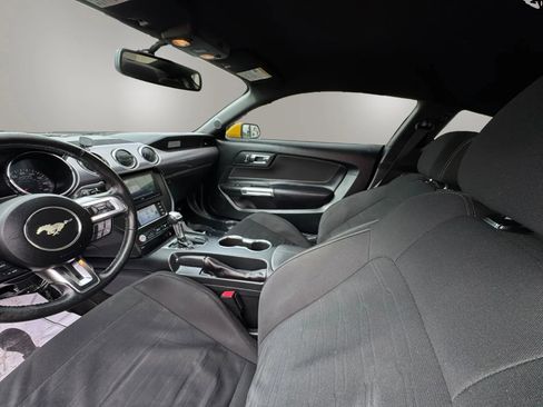Used 2017 Ford Mustang GT RWD image 11