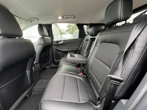 New 2026 Ford Escape SE image 15