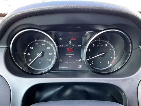 Used 2019 Land Rover Discovery Sport HSE image 12