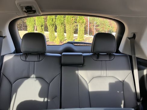 Used 2025 Honda Pilot Elite image 38