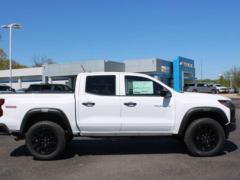 New 2026 Chevrolet Colorado Trail Boss AWD/4WD image 11