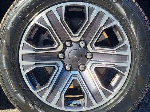 Used 2023 Jeep Wagoneer 4WD w/ Premium Group I image 17