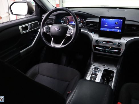 Certified 2023 Ford Explorer XLT image 28