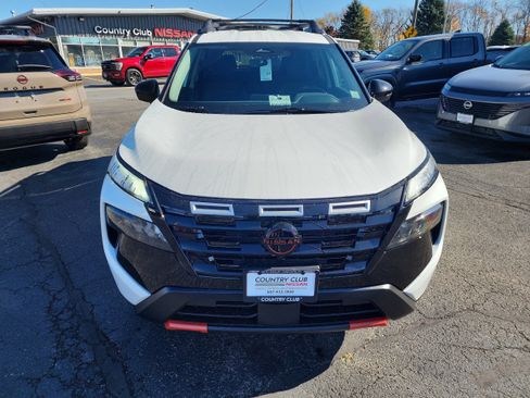 New 2026 Nissan Rogue SV image 3