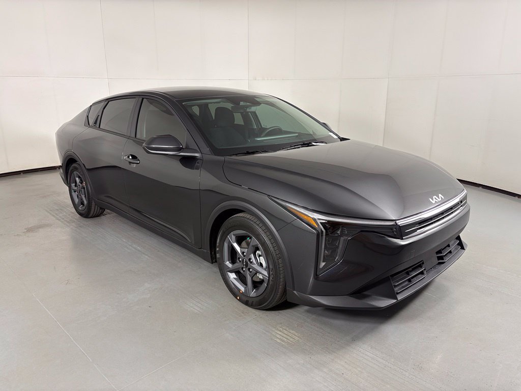 New 2026 Kia K4 FWD image 2