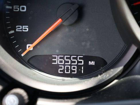 Used 2020 Porsche Macan image 42