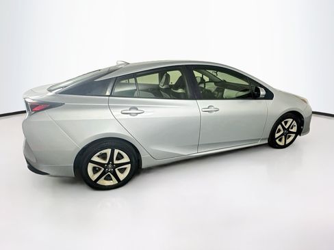 Used 2016 Toyota Prius Three Touring FWD image 10