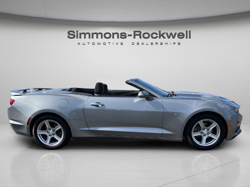 Used 2023 Chevrolet Camaro LT RWD image 7