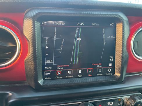 Used 2021 Jeep Wrangler Unlimited Rubicon AWD/4WD image 22