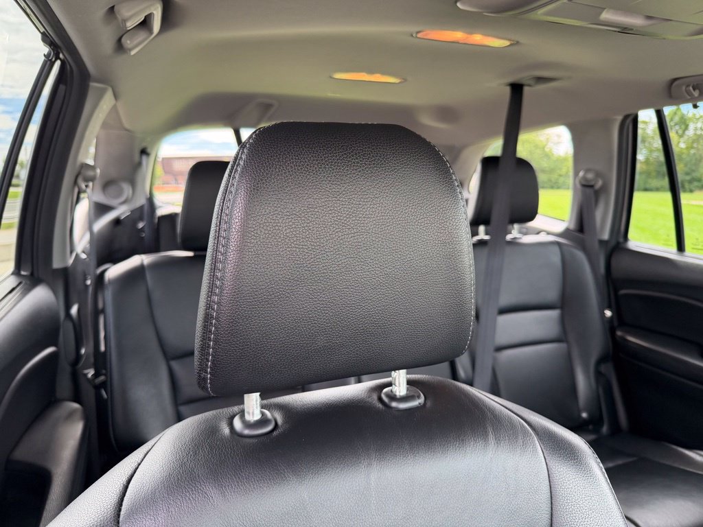 Used 2017 Honda Pilot Touring image 32