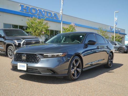 Used 2026 Honda Accord SE image 1