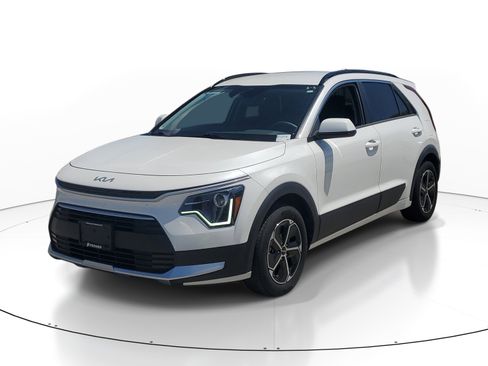 Used 2024 Kia Niro LX FWD image 4