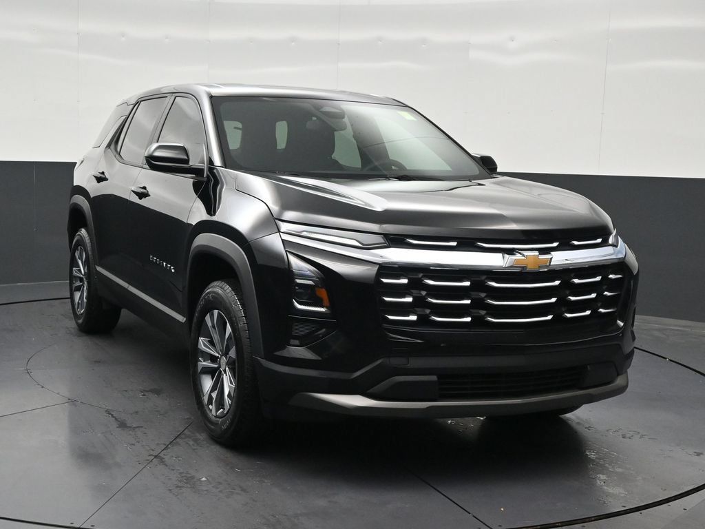Used 2026 Chevrolet Equinox LT FWD image 8
