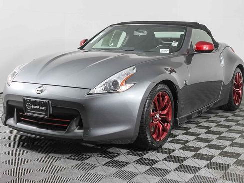 Used 2012 Nissan 370Z Roadster image 3