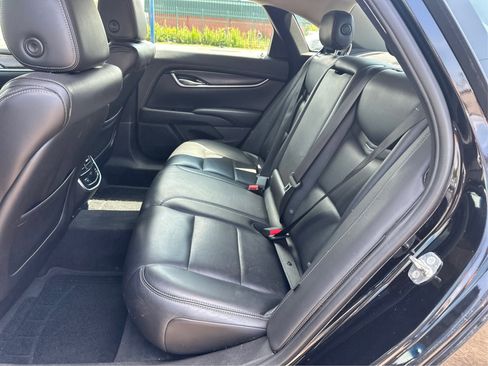 Used 2018 Cadillac XTS Luxury image 11