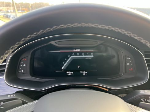 Used 2024 Audi SQ8 Prestige w/ Prestige Package image 24