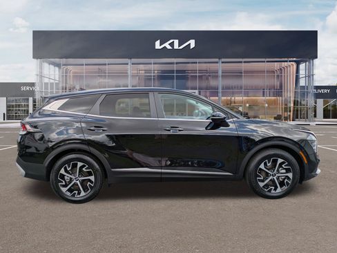 Certified 2025 Kia Sportage EX FWD image 3