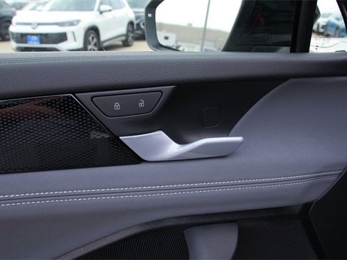 New 2026 Volkswagen Tiguan SE R-Line image 14