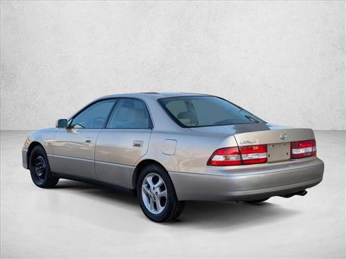 Used 2001 Lexus ES 330 image 7