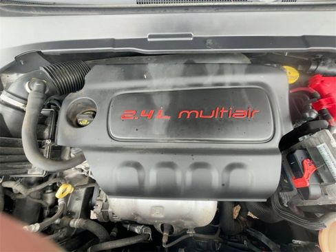 Used 2019 Jeep Compass Limited image 30