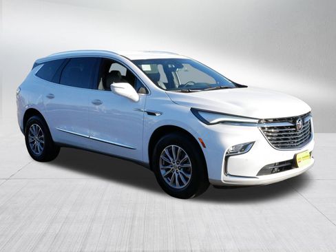 Used 2024 Buick Enclave Premium image 8