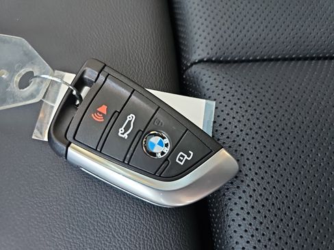 New 2025 BMW 330i xDrive Sedan w/ Premium Package image 37