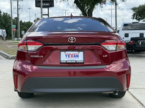 Used 2025 Toyota Corolla LE FWD image 6