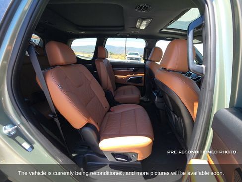 Used 2025 Kia Telluride SX X-Line AWD/4WD image 15