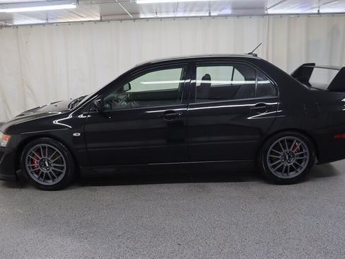 Used 2003 Mitsubishi Lancer Evolution AWD/4WD image 5