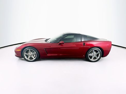 Used 2007 Chevrolet Corvette Coupe w/ Preferred Equipment Group RWD image 4